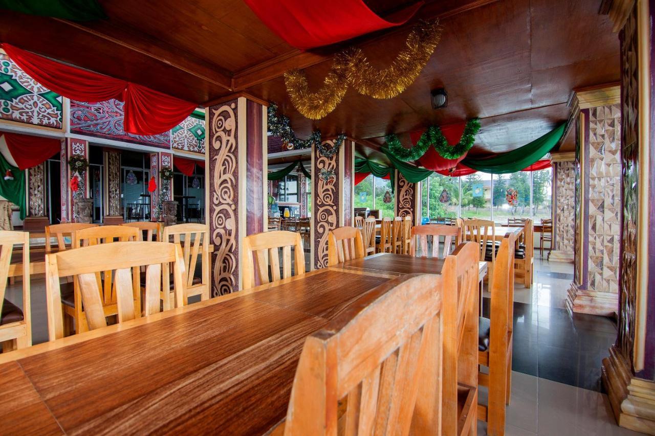 Thyesza Hotel Ambarita المظهر الخارجي الصورة