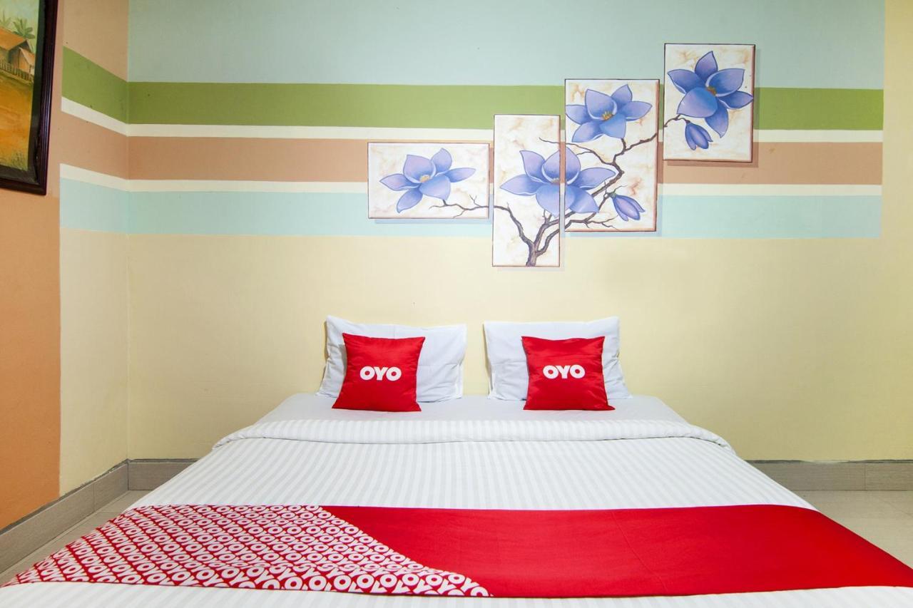 Thyesza Hotel Ambarita المظهر الخارجي الصورة