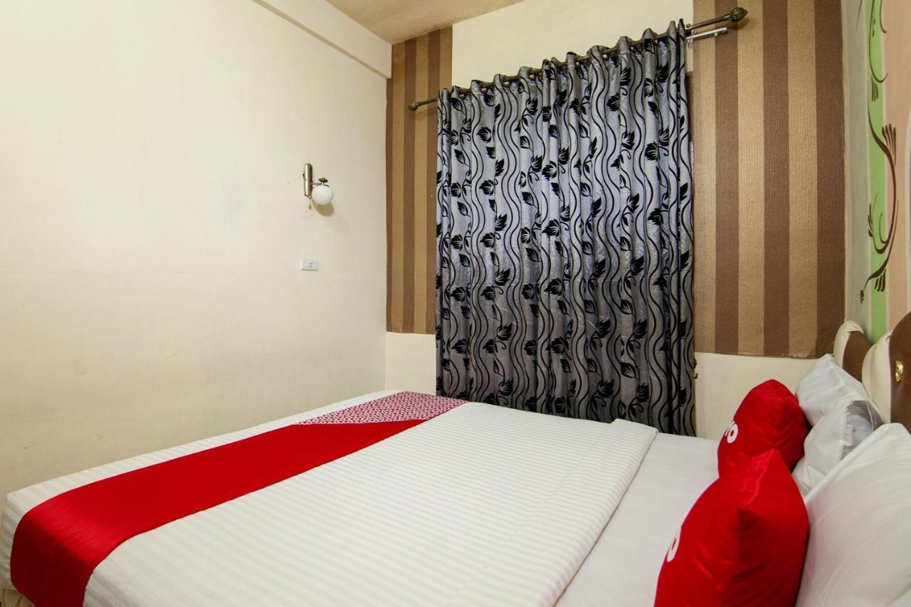 Thyesza Hotel Ambarita المظهر الخارجي الصورة