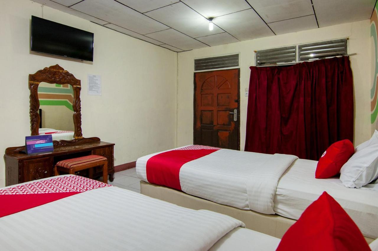 Thyesza Hotel Ambarita المظهر الخارجي الصورة