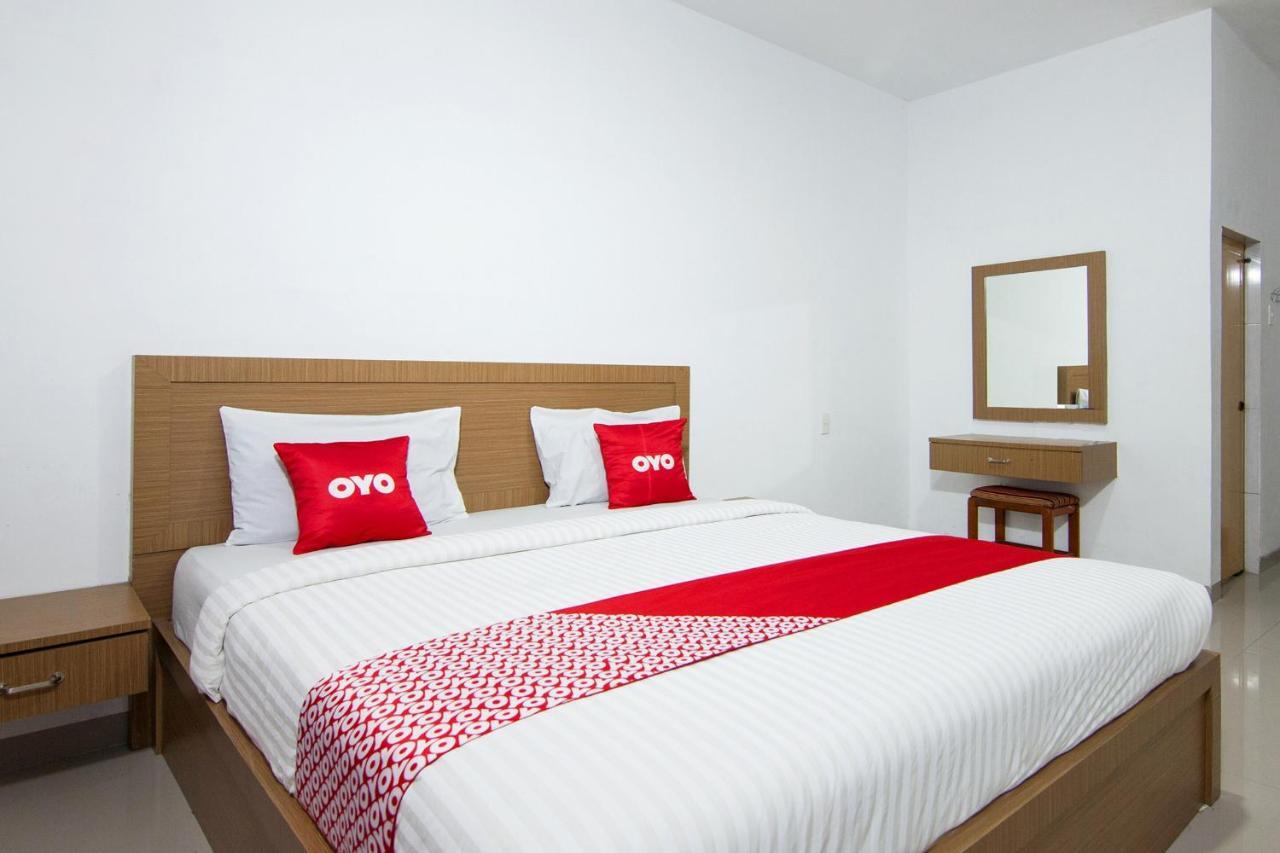 Thyesza Hotel Ambarita المظهر الخارجي الصورة