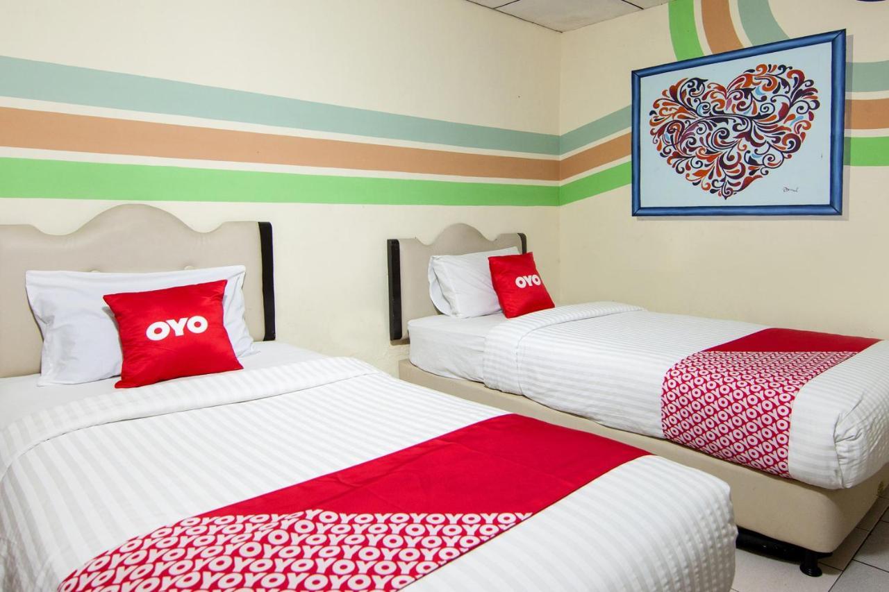 Thyesza Hotel Ambarita المظهر الخارجي الصورة