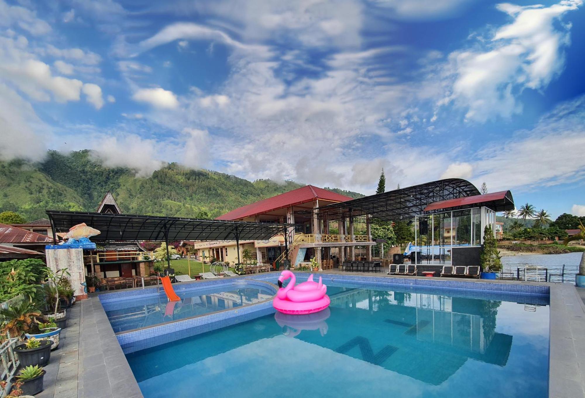 Thyesza Hotel Ambarita المظهر الخارجي الصورة