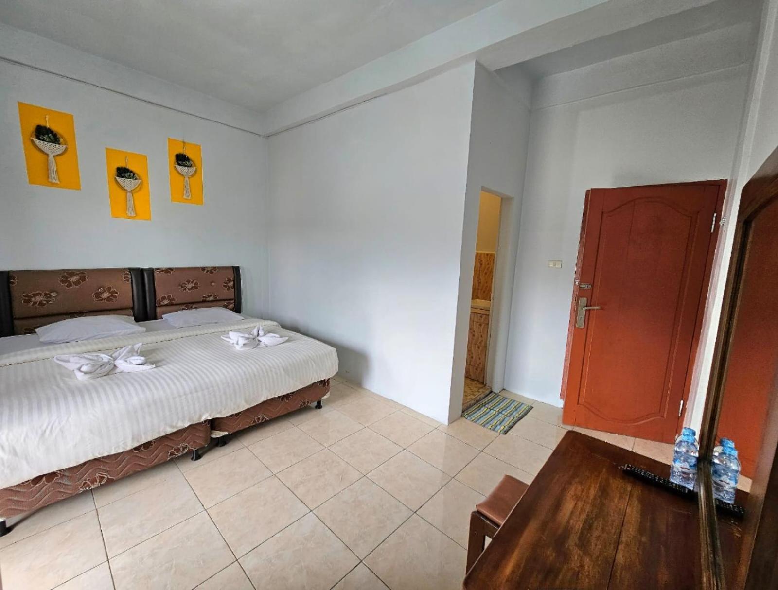 Thyesza Hotel Ambarita المظهر الخارجي الصورة