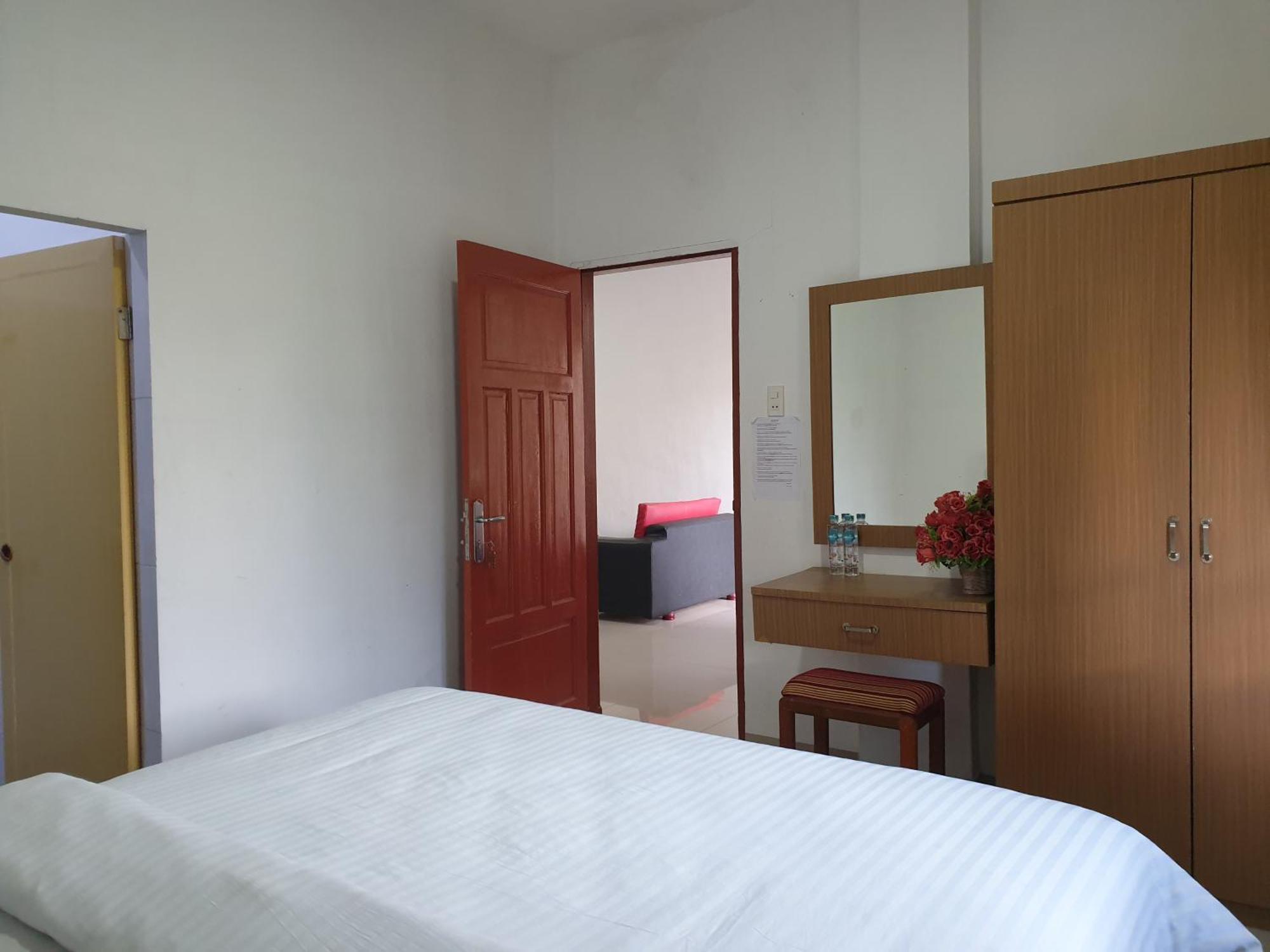 Thyesza Hotel Ambarita المظهر الخارجي الصورة