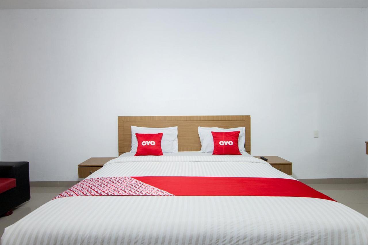 Thyesza Hotel Ambarita المظهر الخارجي الصورة