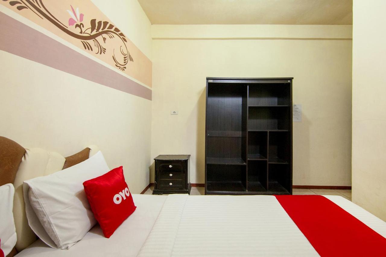 Thyesza Hotel Ambarita المظهر الخارجي الصورة