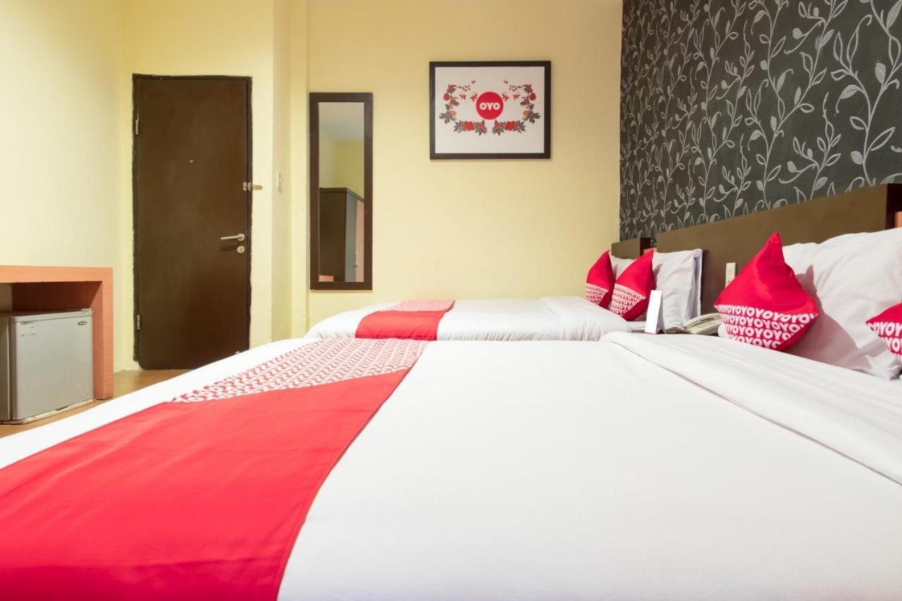 Thyesza Hotel Ambarita المظهر الخارجي الصورة