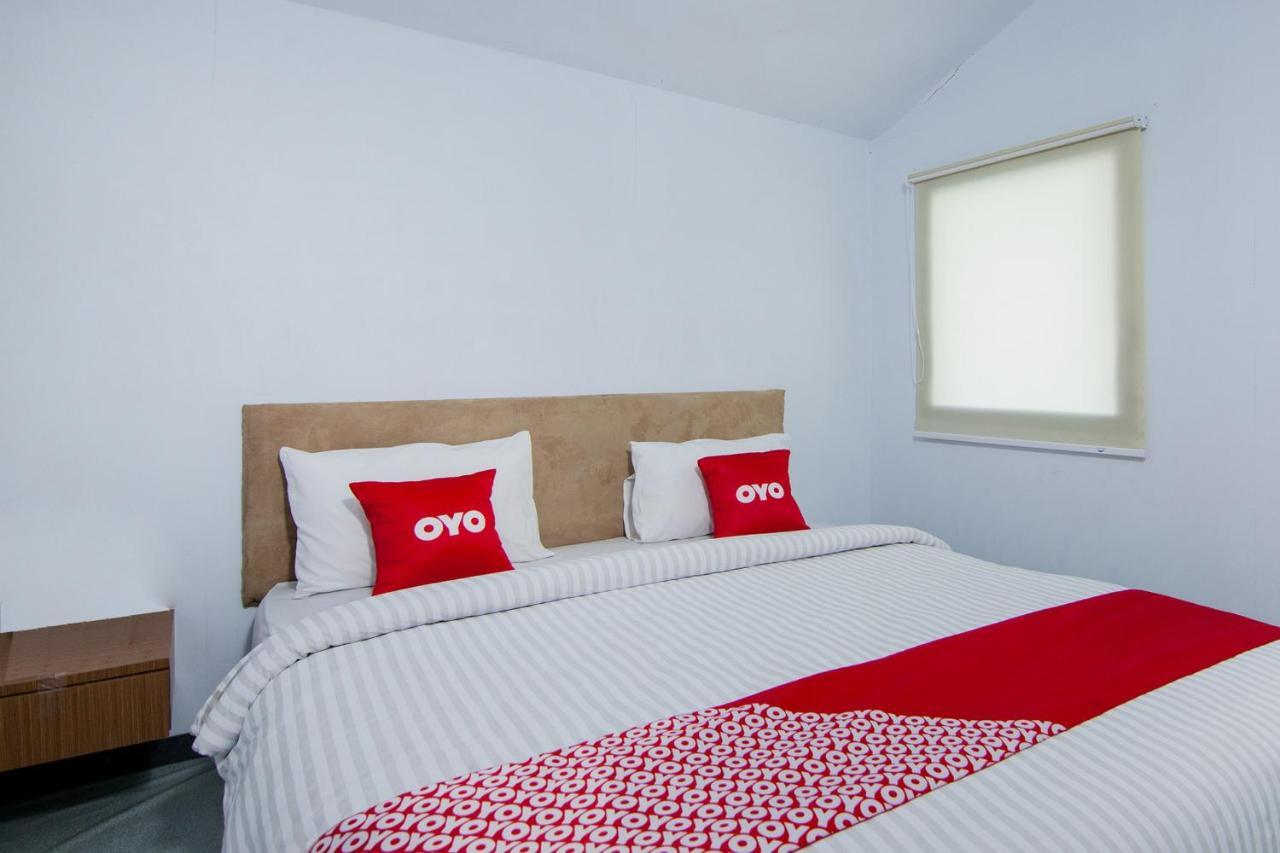 Thyesza Hotel Ambarita المظهر الخارجي الصورة