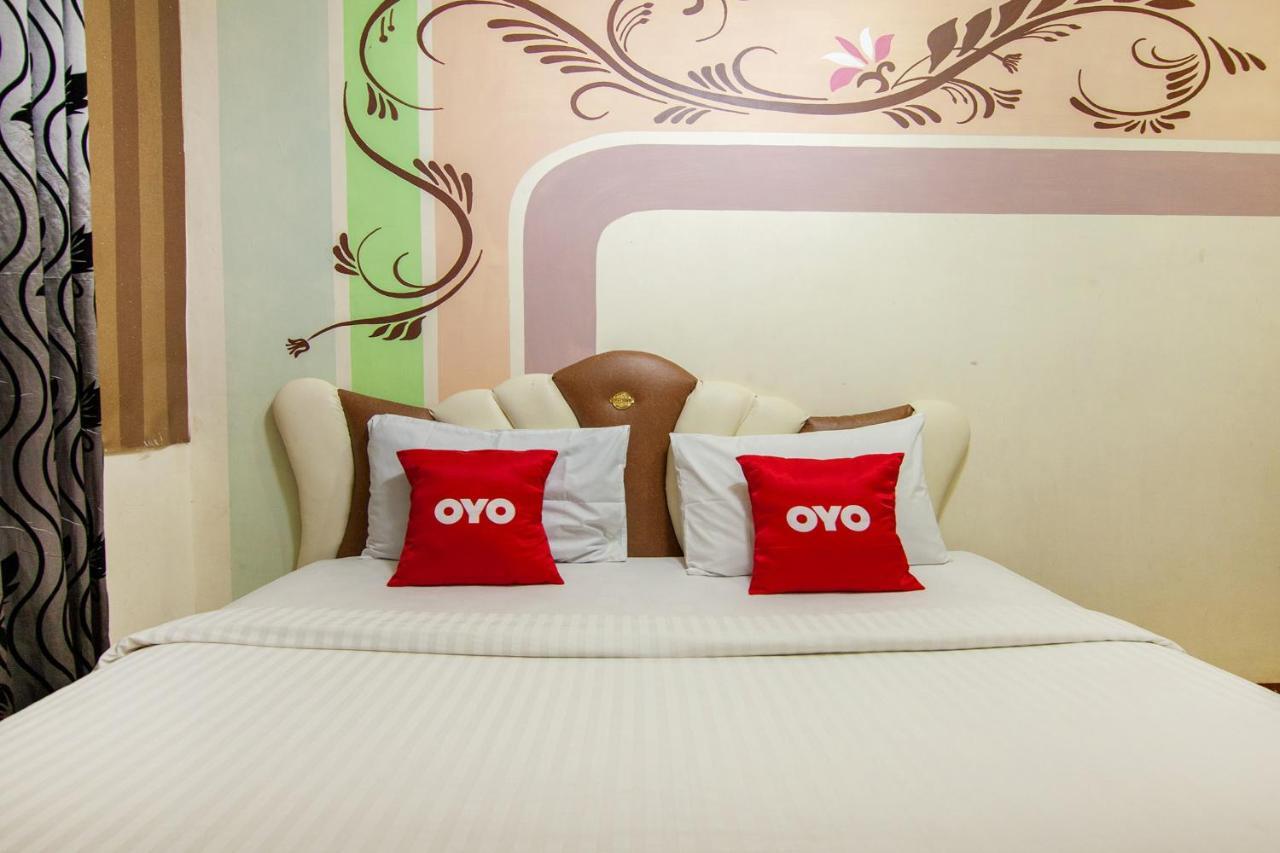 Thyesza Hotel Ambarita المظهر الخارجي الصورة