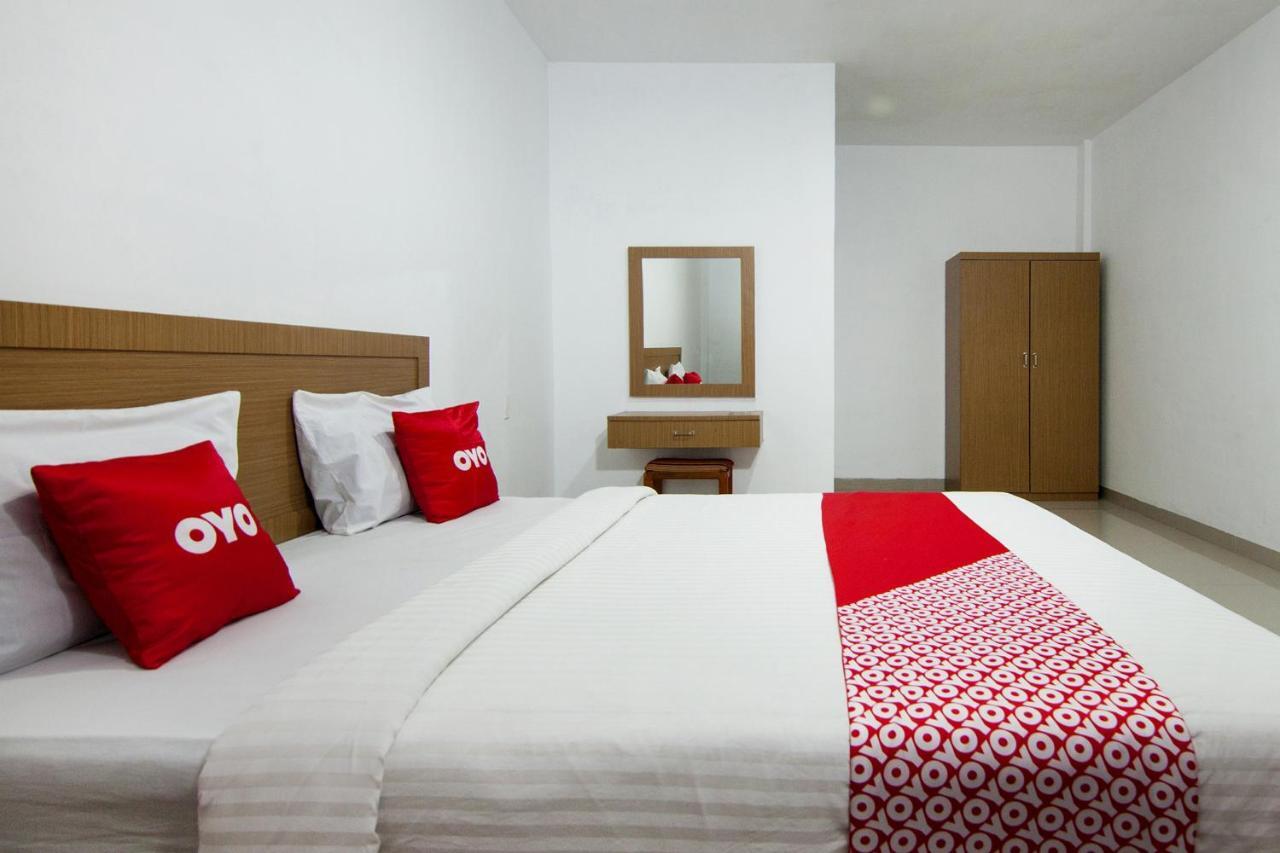 Thyesza Hotel Ambarita المظهر الخارجي الصورة