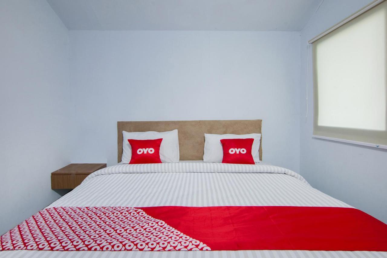 Thyesza Hotel Ambarita المظهر الخارجي الصورة