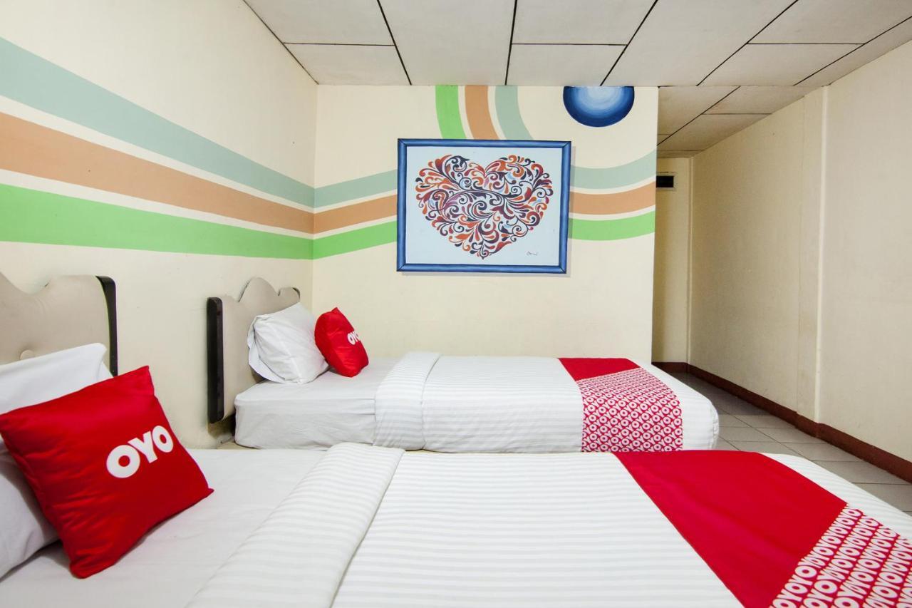 Thyesza Hotel Ambarita المظهر الخارجي الصورة