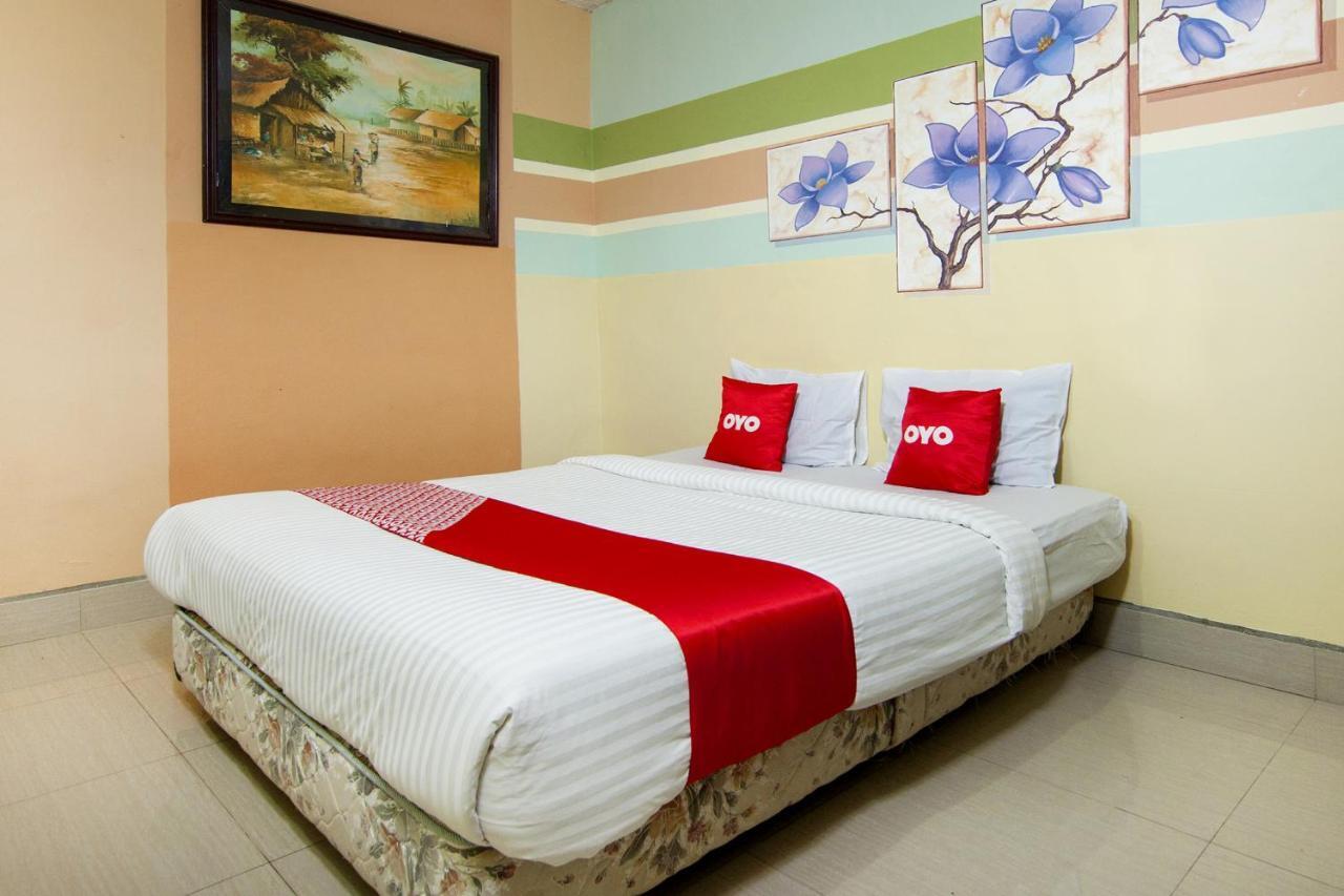 Thyesza Hotel Ambarita المظهر الخارجي الصورة