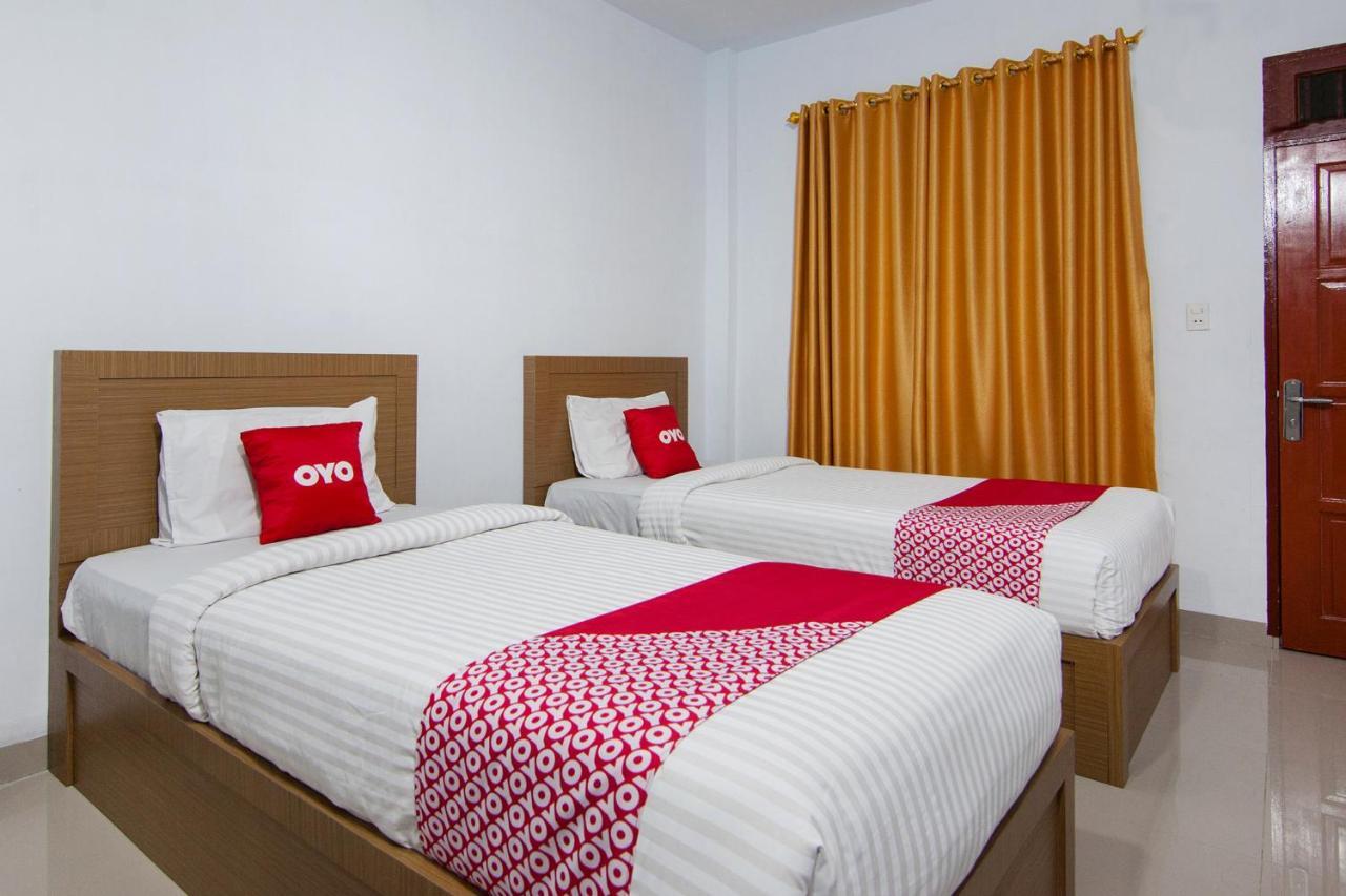 Thyesza Hotel Ambarita المظهر الخارجي الصورة